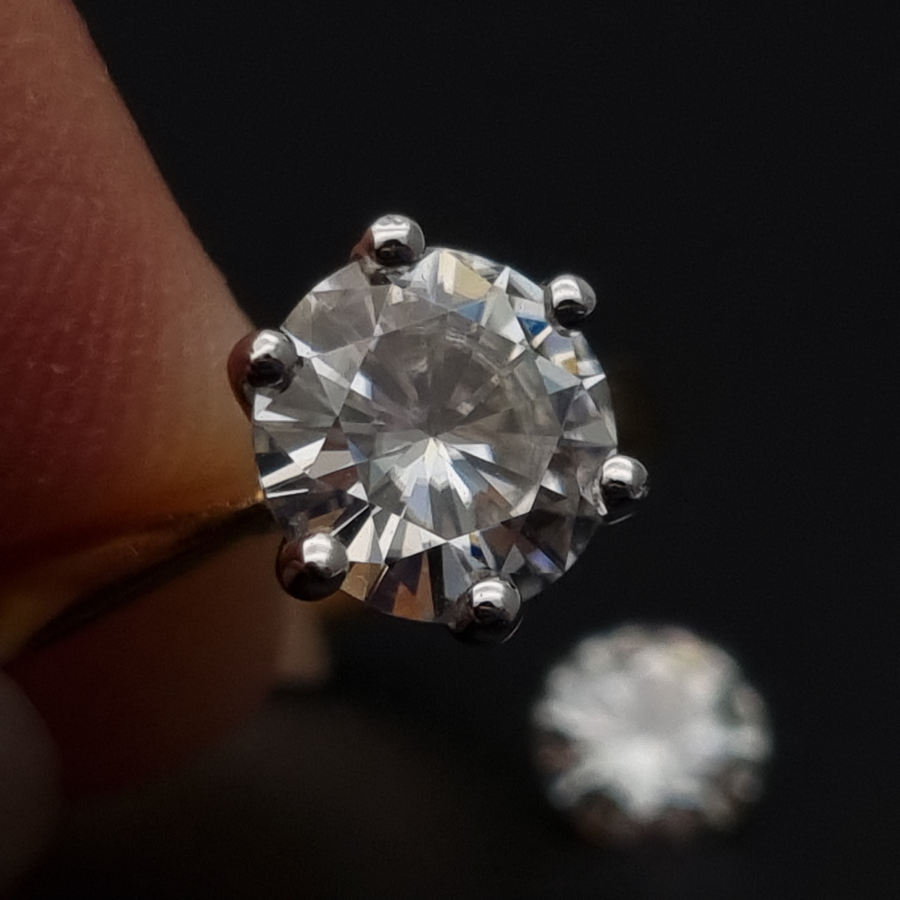 synthetic moissanite under 10x lens