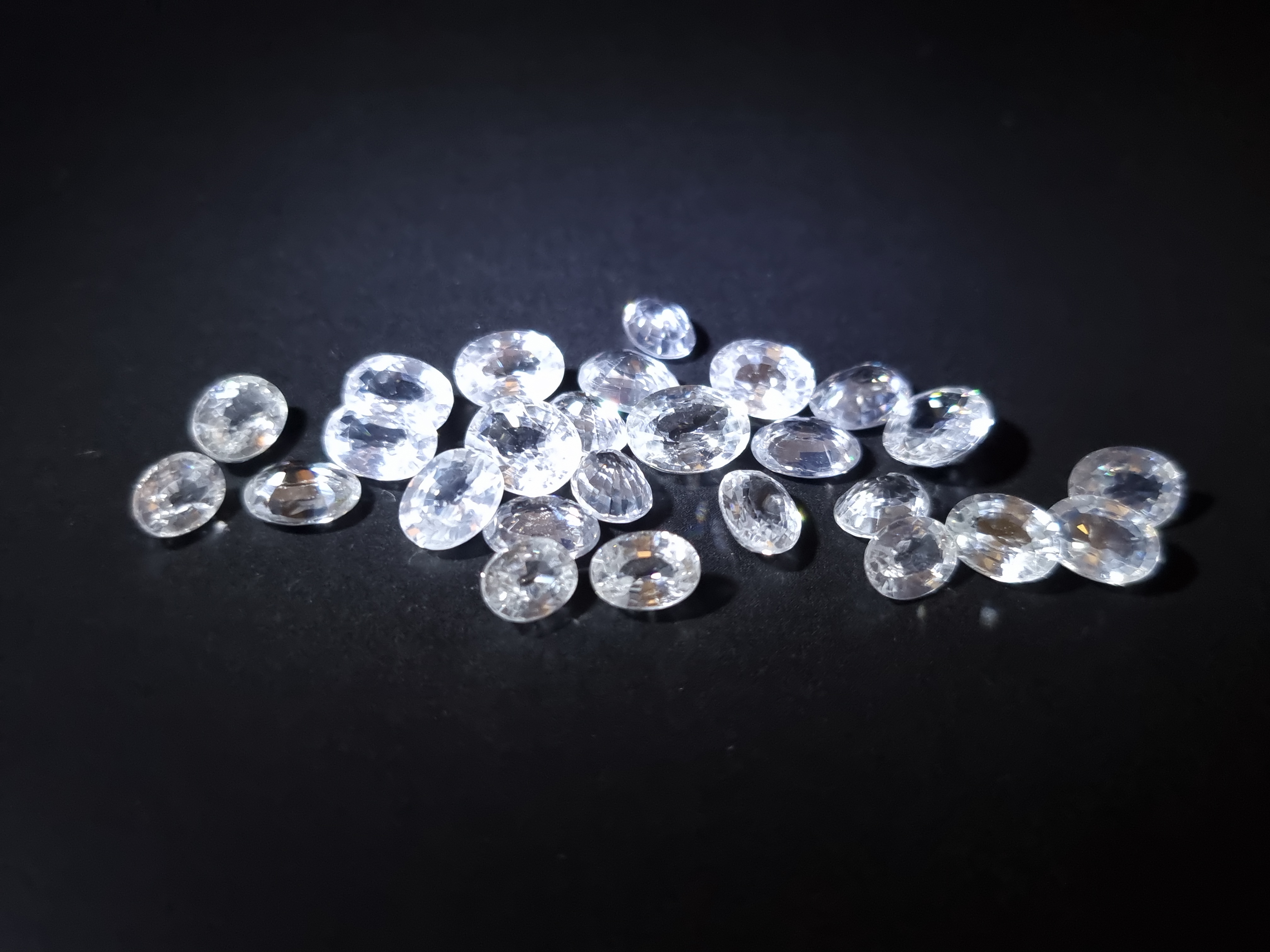 lot of 44.47ct White Zircons