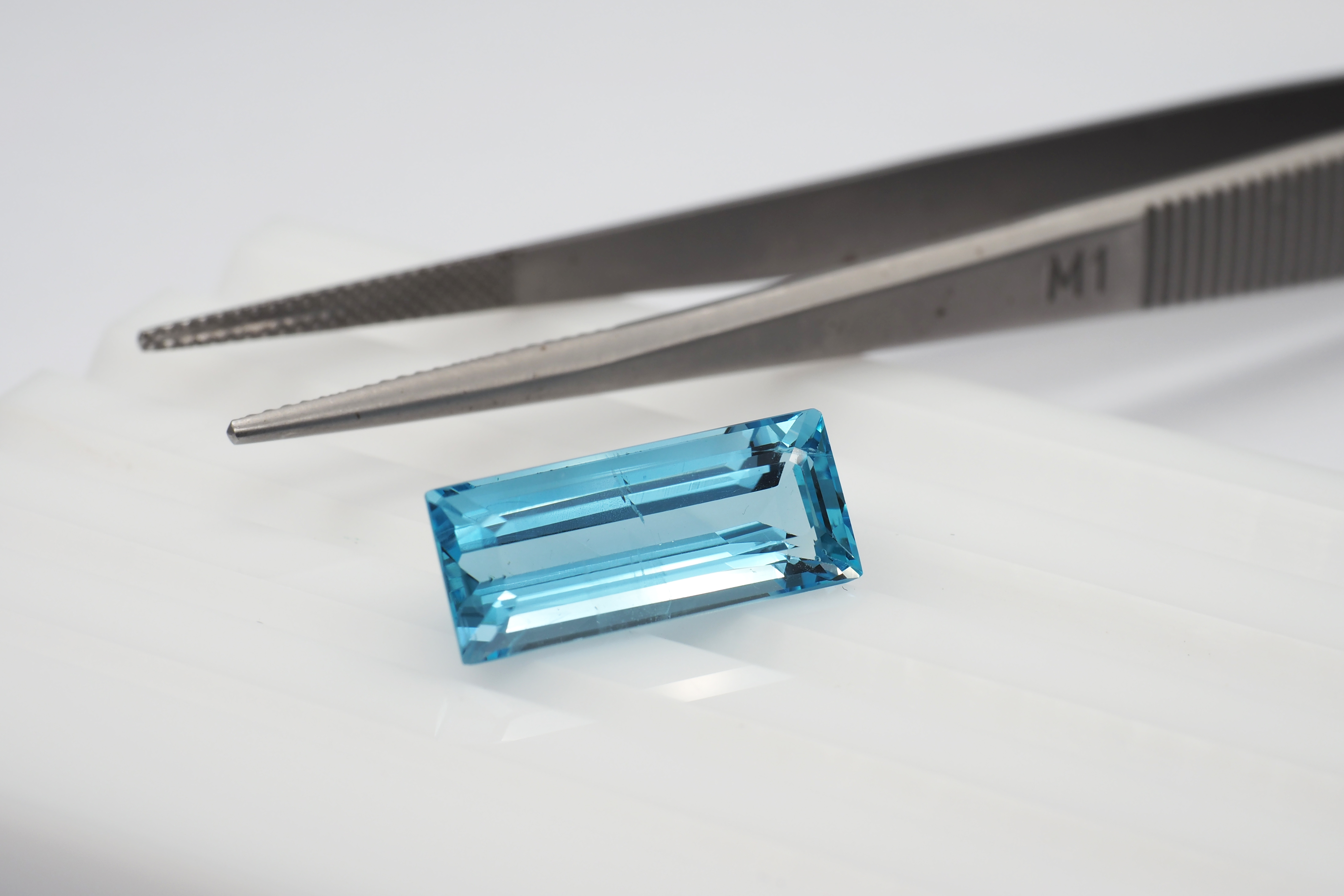 6.19ct baguette cut aquamarine 