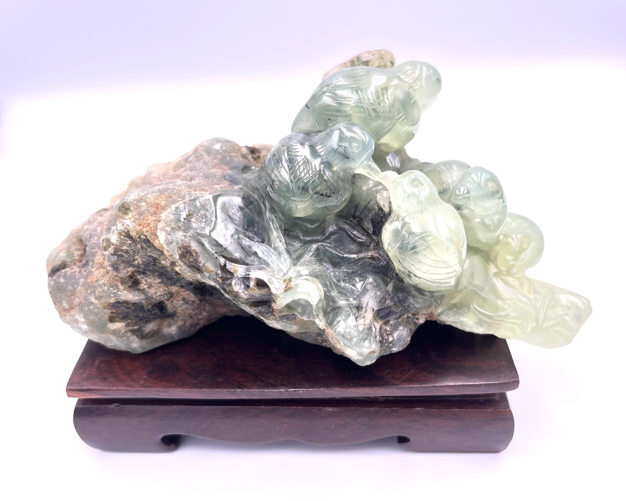 prehnite carving of birds 